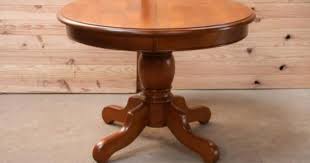 Table Ronde Marie Amelie Diametre 105 Pieds Central De Style Louis Philippe Realisee En Merisier Massif