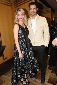 See more of τζένη καρέζη on facebook. Gennhse H Tzenh 8ewna H Prwth Fwtografia Me To Mwro Ths Fthis Gr