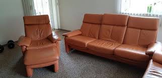 Links und rechts sind glasplatten verbaut zum abstellen von getränken etc. Ledergarnitur 320 9554 St Urban Willhaben Willhaben Wolle Kaufen Sofa