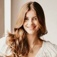 Lena Carson's Instagram, Twitter & Facebook