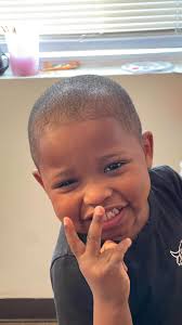 Life gone life til you bring in a smile .. doesn't always have to be from  you 🙃 #explorepage✨ #haircut #amari #firstborn @antonio.powell.79656 STFO  bro 💈