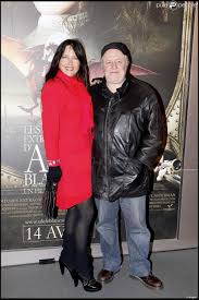 Doté de la baguette, marc jolivet crée un délicieux tintamarre par ses mouvements abrupts. Marc Jolivet Et Caroline Grimm A L Occasion De L Avant Premiere Des Aventures Extraordinaires D Adele Blanc Sec Dans L Enceinte De L Ugc Normandie A Paris Le Purepeople