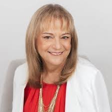 Mary Keetch's Instagram, Twitter & Facebook