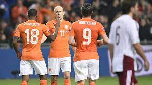 Este jueves ha sido el turno de tres grupos. Eurocopa 2016 Holanda Se Divierte Y Hiddink Respira Marca Com