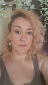 Where's the best swimming pool for taking a 4 year old? Thank you 👍