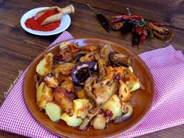 Eso es relevante para otros proyectos que han sido como ese, hay casi 11 que nosotros hemos identificado que son bastante similares, y por supuesto, que esto marca un importante precedente, porque le 4. Cocinando Para Ellos Pulpo Encebollado Con Boletos Y Patatas En Cachelo Cocina Espanola Patatas Pulpo