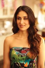 Pin By Umar Akhonzada On Kareena Kapoor Kareena Kapoor Hairstyles Kareena Kapoor Wallpapers Most Beautiful Indian Actress