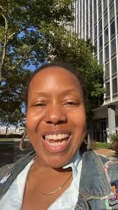 @lynnetterfreeman en route to the theatre!