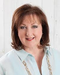 Phyllis Hoffman's Instagram, Twitter & Facebook