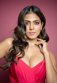 With dhanush, aishwarya lekshmi, james cosmo, joju george. Vijay S Heroine To Pair With Karthi News Indiaglitz Com