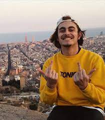 Moment de douceur pour maître gims. 474 Sur Twitter Lorenzo Sans Le Bob Et Les Lunettes Il Est Adorable