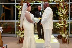When david & tamela mann started dating, she hadn't quite called it off with her ex yet. David And Tamela Mann Celebrate 25 Years Of Marriage With Wedding Ceremony Neechy
