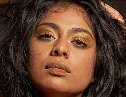 Hey all, I'm sorry I can't find this via search: I'm a self employed 2D  retoucher (Photoshop) who fell in love with 3D stuff long ago, now wanting  to go that direction