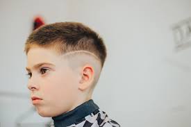 Se al tuo piccolo piacciono i tagli di capelli lunghi, medi o corti, . Tagli Capelli Bambino 2021 Foto E Tendenze Nostrofiglio It