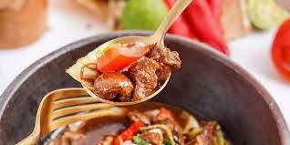 Naget merupakan produk olahan ayam yang dicetak, dimasak dan dibekukan, dibuat dari campuran daging ayam giling yang diberi bahan pelapis dengan atau tanpa penambahan bahan publikasi: 10 Resep Daging Kambing Non Sate Dan Gule Yang Bisa Dibuat Di Rumah Merdeka Com
