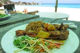 År 2007 beräknades endast 2 procent av befolkningen leva i fattigdom. Vad Kostar En Resa Till Seychellerna Ladies Abroad