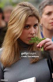 5 898 Sarah Tom Stock Photos, High-Res Pictures, and Images