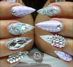 Nageldesign Galerie Schone Nageldesigns Mit Steinen Bunte Pastellfarben Spitze Nagel Mit Steinen Und Glitter Nagel Bling Lila Nagel Kristall Nagel