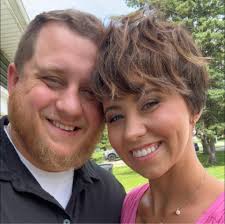 Amarrah // Class of 2020 A kid after my own heart, aspiring to go into the  creative world of film-making. We had fun exploring downtown, rooftops,  theaters and projection booths. She will