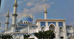 The mosque is located at jalan hang tuah opposite fire station. Masjid Sultan Ahmad Shah 1 Kuantan Pahang Beautiful Mosques Masjid Pahang