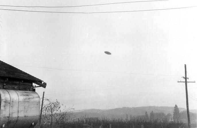 Mga resulta ng larawan para sa 1950: McMinnville UFO"