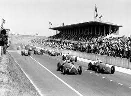 The french grand prix has been held at 16 different venues since the inaugural event took place well over a century ago in 1906. Fangio An Der Spitze Des Rennens Grand Prix De France 1950 Bild Kaufen Verkaufen