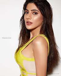 Nikki tamboli is an indian model and actress who has predominantly worked in the south indian film industry. Nikki Tamboli Hot Hd Photos 1080p 53370 Nikkitambli Actress Model Kollywood Tollywood Photoshoot Model Photos Hottest Models Beautiful Blonde Girl