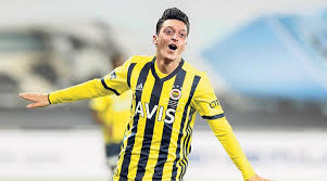 Son dakika | mesut özil 3.5 yıllığına fenerbahçe'de. Mesut Ozil Hangi Kadro Duzeniyle Fenerbahce De Maksimum Performans Verir Eksi Seyler