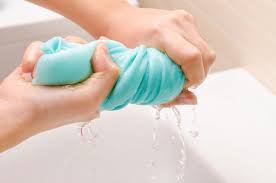 Soak a cotton ball or rag with baby oil or mineral oil. 3 Methods That Show How To Remove Paint From Clothes Effortlessly Home Quicks