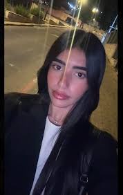 יכולים להשאיר אותי פה לבד התמונה?