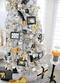 Black And White Christmas Tree Ornaments White Christmas Tree Decor Ideas 33 Chic White Christmas Tree Decor Ideas Digsdigs White Christmas Tree Decorations Gold Christmas Tree Modern Christmas Tree
