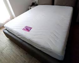 Il numero di strati principali del materasso è facilmente ricavabile dalla foto dell'angolo tagliato, che mostriamo per tutti i materassi testati. Matrimoniale Memory Foam Offertes Luglio Clasf