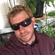 Can porcelain shower tile be painted?