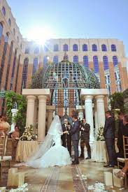 Book Your Courtyard Romance Or Umbria Ceremony At The Venetian The Palazzo Today On The Exclu Las Vegas Weddings Outdoor Wedding Ceremony Outdoor Wedding