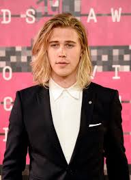 Austin robert butler (born january 22, 1991) is an american actor and singer. Austin Butler Photostream Austin Butler Long Hair Styles Men Gorgeous Men