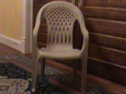 This type of project is very popular because 1) we all have chairs that look like this and 2) it truly is very easy. Easy Way To Clean Plastic Lawn Furniture Youtube