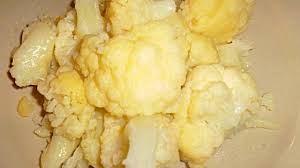 Cocinadas al vapor, las verduras adquieren un sabor y una textura muy dífíciles de alcanzar con otro tipo de preparación. Coliflor A La Mantequilla Complaciendo Paladares Youtube