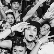 Stream Daniel Less music