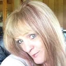 What is causing the strong smell in the air near Dixie and Groveland Rd in  Holly, MI?