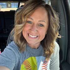 Looking for anyone who had breast reduction surgery recently in Illinois or  Indiana? 1) surgeons you'd recommend? 2) can I be nosey & ask the cost 🫣