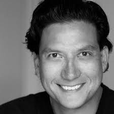 Robert Enriquez's Instagram, Twitter & Facebook