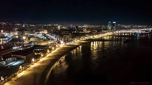 Barcelona at its most multifaceted and intense unfurls at night, the time for theatre, drinks with friends, music and dancing. Wallpaper Barcelona At Night Wallpaper Barcelona