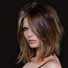 Come possiamo creare il tuo hairstyle, di tendenza e che completa il tuo stile. Hair Styles