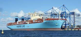 The world's longest ships are listed according to their overall length (loa), which is the maximum length of the vessel measured between the extreme points in fore and aft. Triple E Class Container Ship Wikipedia