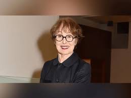 Una stubbs is an english actress, television personality, and former dancer who has appeared on british television and in the theatre, and l. 1ep6qidwdopbnm