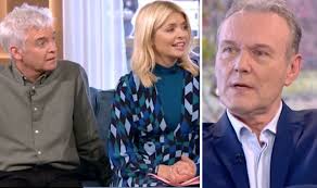 Holly Willoughby panicked as Anthony Head reveals house is HAUNTED 'Let's  leave that'