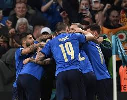 Nelle scorse ore è arrivata la notizia della positività al covid di tre giornalisti di rai sport al seguito della nazionale a. Gdao4iaqdzm Rm