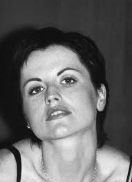 Check spelling or type a new query. Dolores O Riordan Gli Zombie Di Una Fragile Ragazza Irlandese Cantanti Artisti Musicali E Celebrita