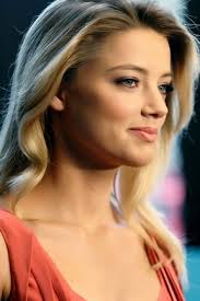 Amber heard is enjoying a day out with one of her friends!. Amber Heard Smile Wallpaper Download To Your Mobile From Phoneky