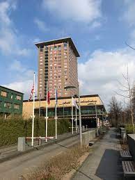 The house is located on the corner of ferdinand bolstraat and gerard doustraat in a complex that was completely renovated in 2005. Approaching The Hotel From Ferdinand Bolstraat Aufnahme Von Hotel Okura Amsterdam Tripadvisor